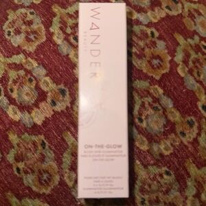 Wander Beauty On-the-Glow Blush & Illuminator Strawberry Fields | Nude Glow‎ |